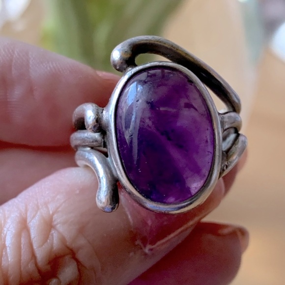VINTAGE DESIGNER PURPLE OVAL AMETHYST CABOCHON STERLING SILVER RING HEAVY CHUNKY